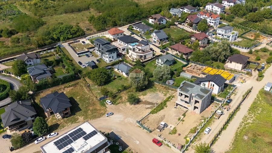 Teren de 925 mp, în Filiași