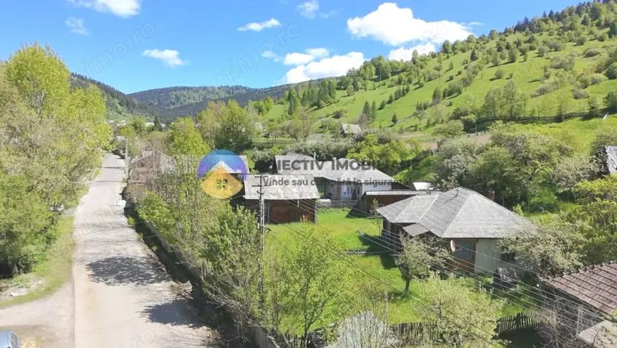Casă cu 3 camere cu Teren 3302 Mp în Telec