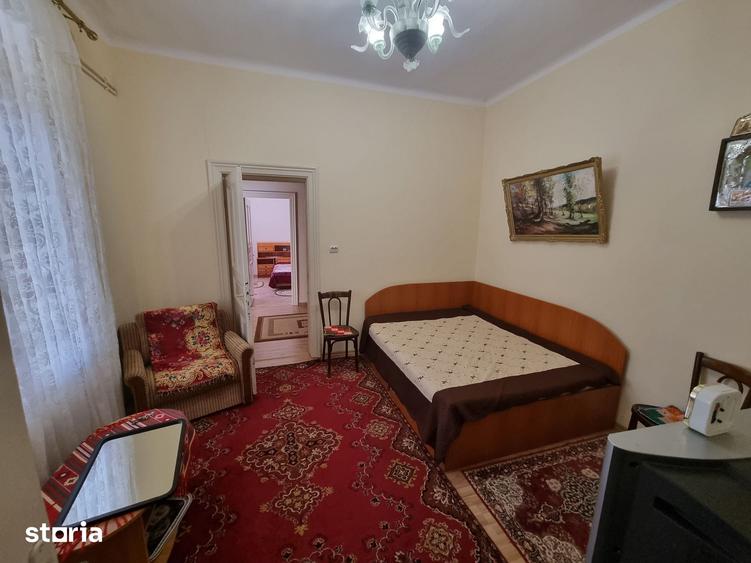 Casă cu 4 camere cu Teren 176 Mp în Universitate