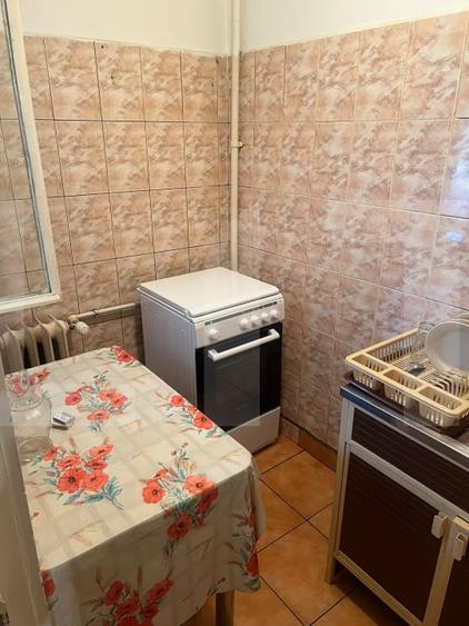 Garsonieră decomandată, mobilată în Brazda lui Novac
