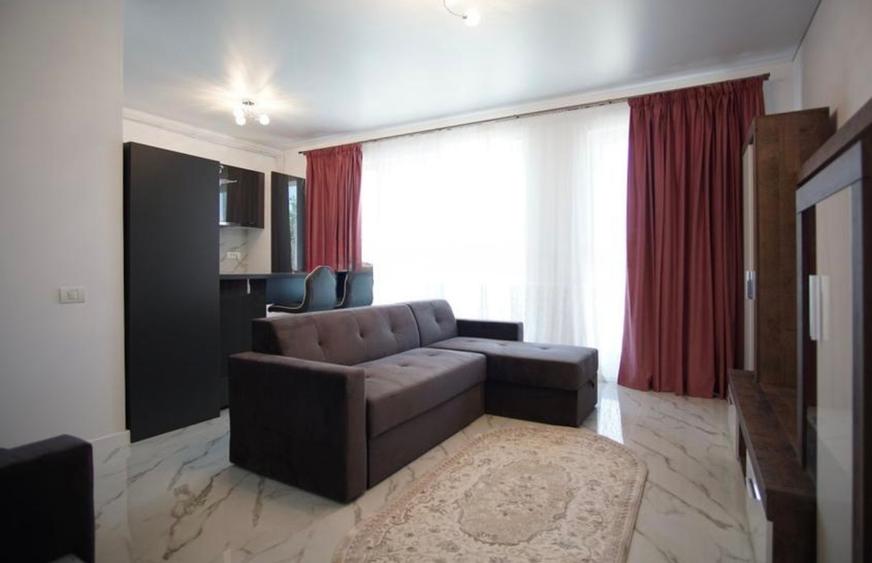 Apartament cu 3 camere decomandat în Mihai Bravu