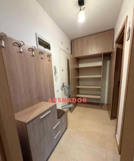 Garsonieră în Titan