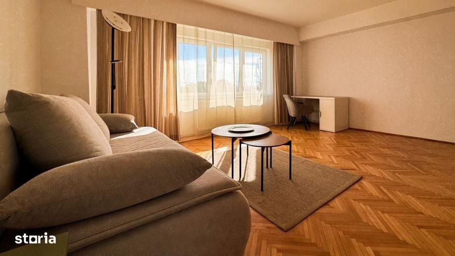 Apartament cu 3 camere decomandat în Central