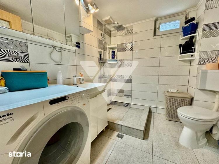 Casă cu 5 camere cu Teren 303 Mp în Lupeni