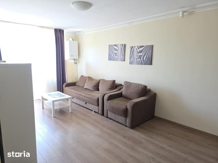 Apartament cu 3 camere în Cetate