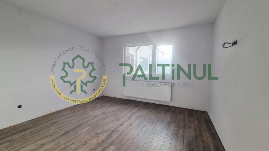 Apartament cu 3 camere decomandat în Turnișor