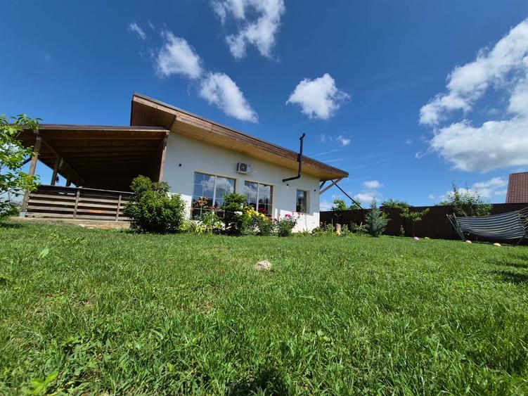 Casă individuală cu 5 camere cu Teren 1000 Mp în Ciofliceni
