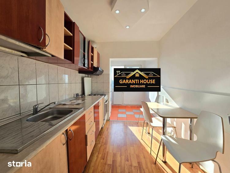Apartament cu 3 camere decomandat în Orașul Vechi