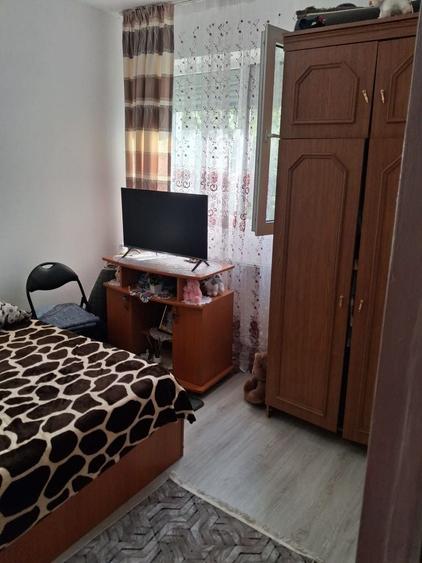 Vand apartament cu 2 camere - 1
