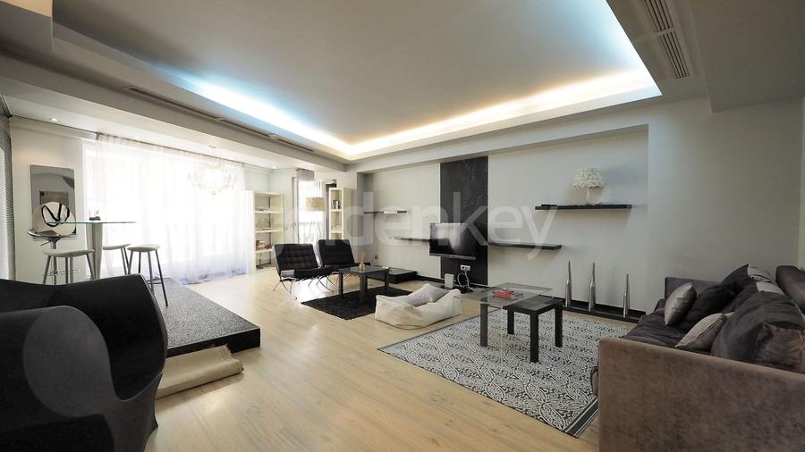 Apartament cu 3 camere semidecomandat în Herăstrău