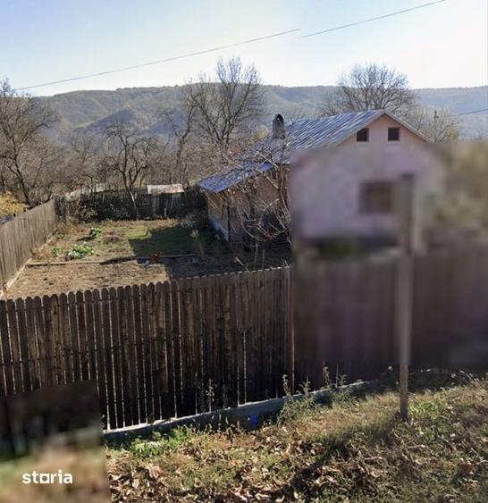 Casă cu 2 camere cu Teren 50 Mp în Davidești