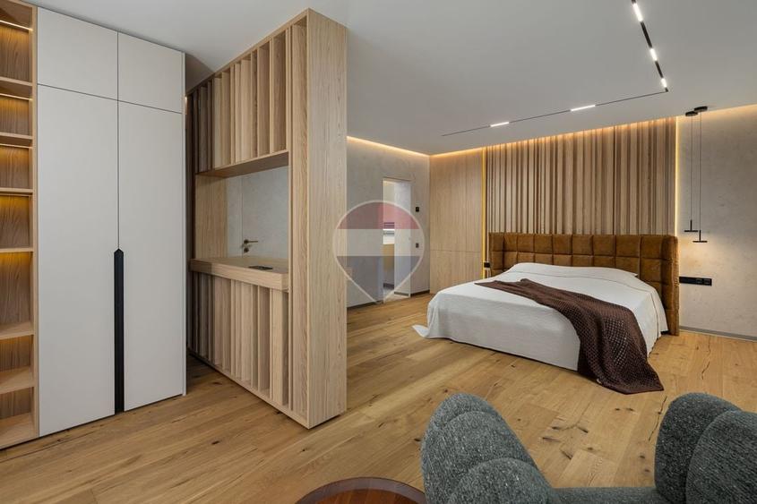 Casă individuală cu 5 camere cu Teren 1050 Mp în Centrul Istoric