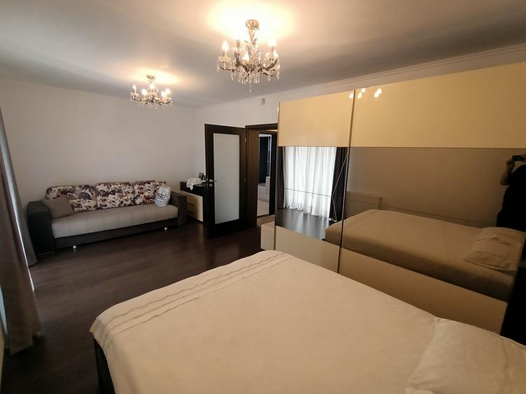 Duplex cu 4 camere cu Canalizare în Florești