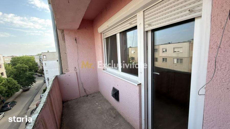 Apartament cu 4 camere semidecomandat în Central