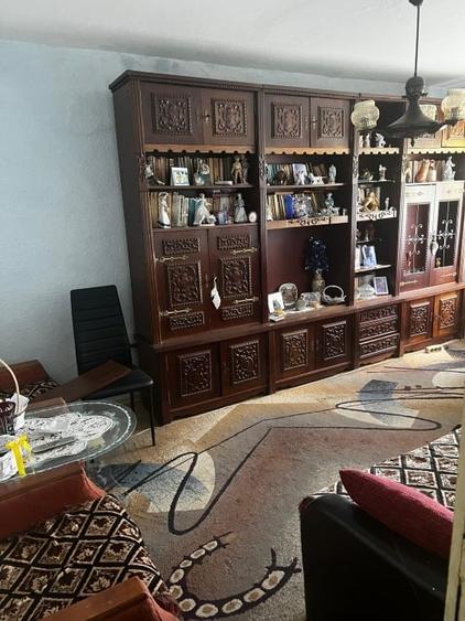 Apartament cu 2 camere decomandat, mobilat în Vest
