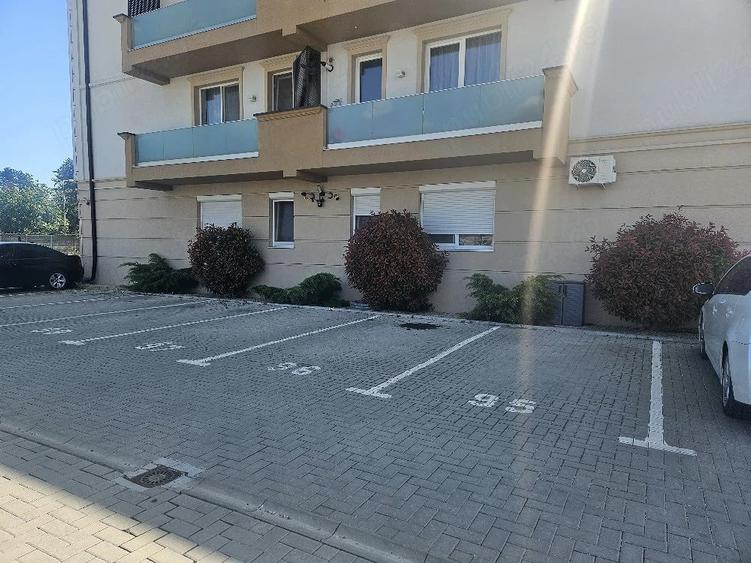 Teren de 3906 mp, în Ficătar