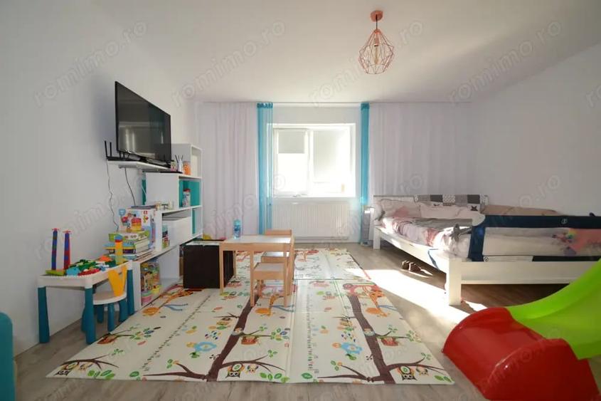 Casă cu 5 camere cu Piscina în Becicherecu Mic