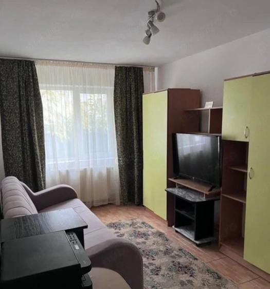Apartament cu 2 camere semidecomandat în Primăverii