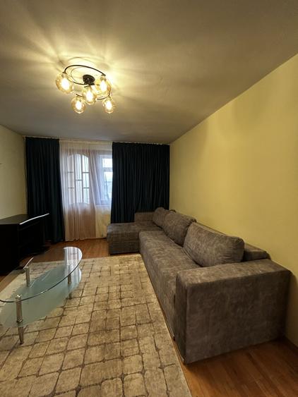 Apartament cu 2 camere decomandat, mobilat în Est