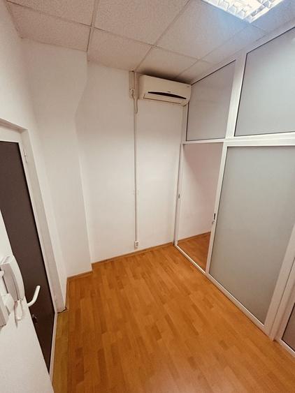 Spațiu comercial, de 8 mp, în Central