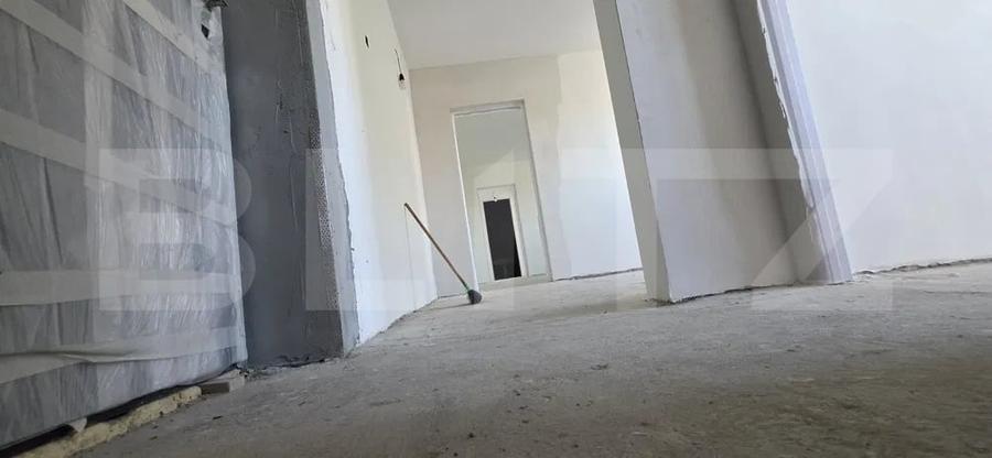 Apartament cu 3 camere, 61 mp utili, zona Micro 11 - 4