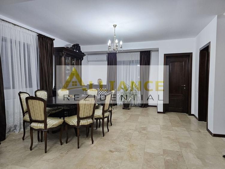 Casă individuală cu 4 camere cu Canalizare în Central