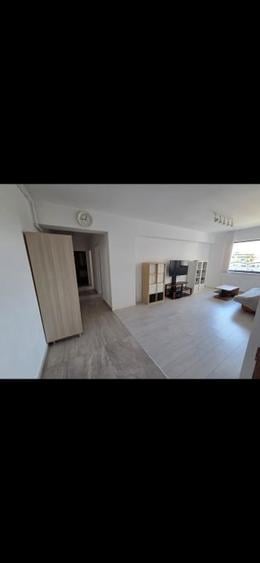 Apartament cu 2 camere semidecomandat, mobilat în Brâncoveanu