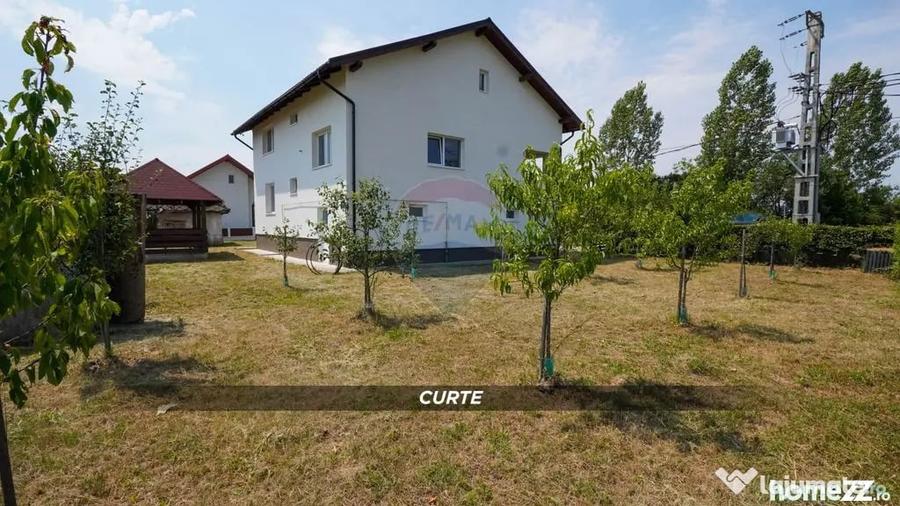 Casă cu 5 camere cu Teren 600 Mp în Mireșu Mare