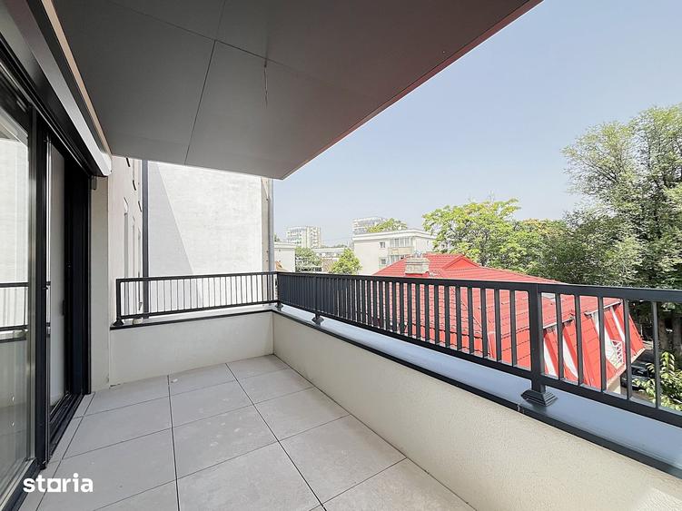 Apartament cu 4 camere semidecomandat în Floreasca