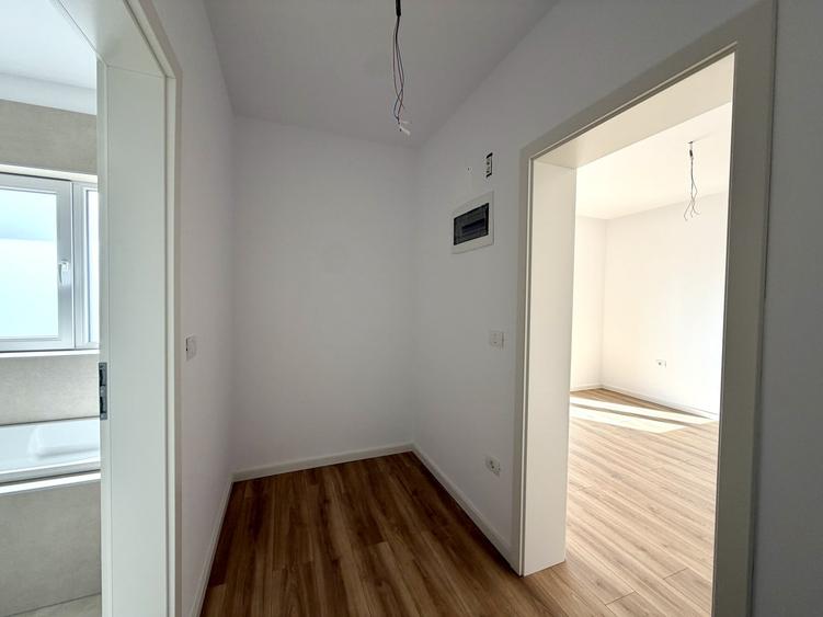 Duplex cu 5 camere cu Canalizare în Dumbrăvița