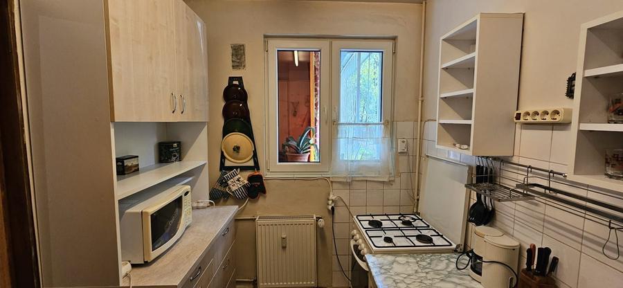 Inchiriez apartament 2 camere - 3