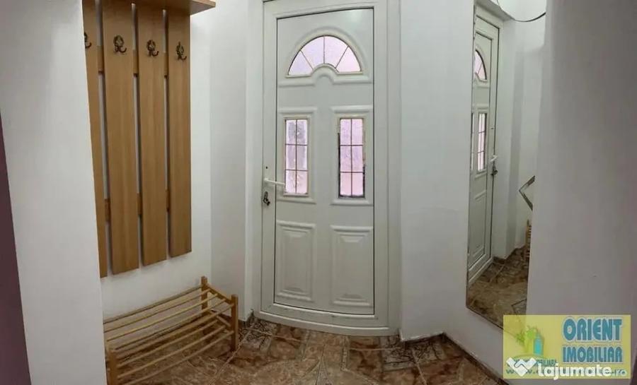Casă cu 6 camere cu Teren 250 Mp în Cumpăna