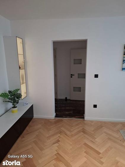Apartament cu 2 camere semidecomandat în Centrul Civic