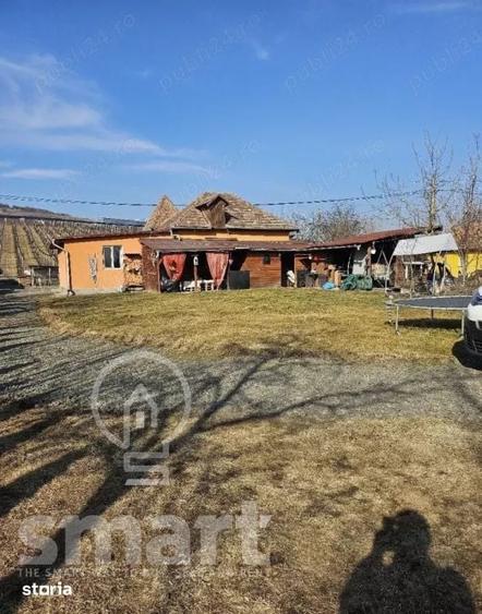 Casă cu 4 camere decomandat cu Teren 1140 Mp în Florești