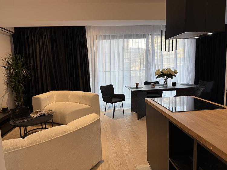 Apartament cu 3 camere decomandat în Barbu Văcărescu