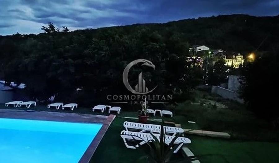 Casă cu 2 camere cu Teren 2000 Mp în Sărata