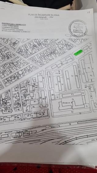 Apartament cu 3 camere semidecomandat în Inel II