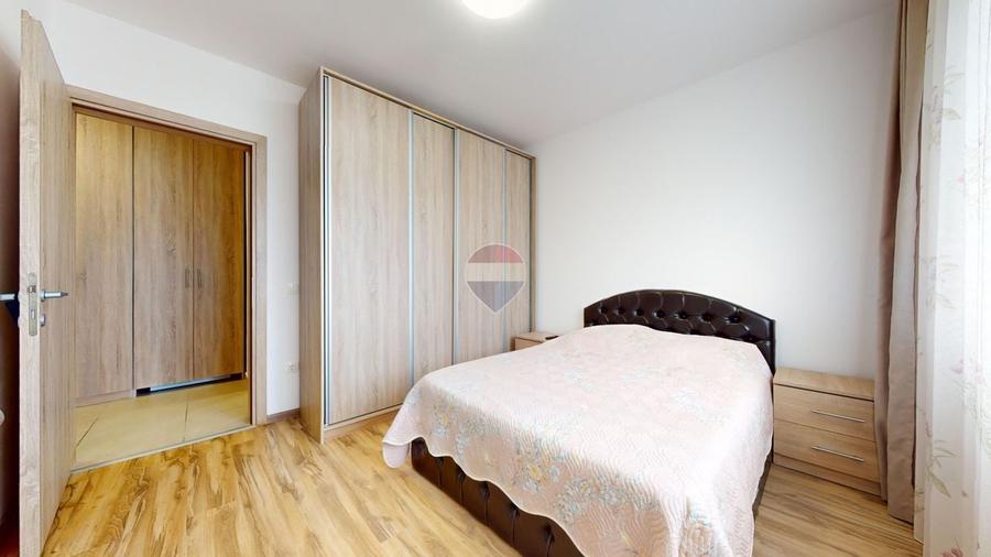 Apartament cu 2 camere decomandat, mobilat în Tractorul