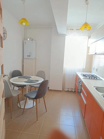 Apartament cu 2 camere semidecomandat în Turnișor