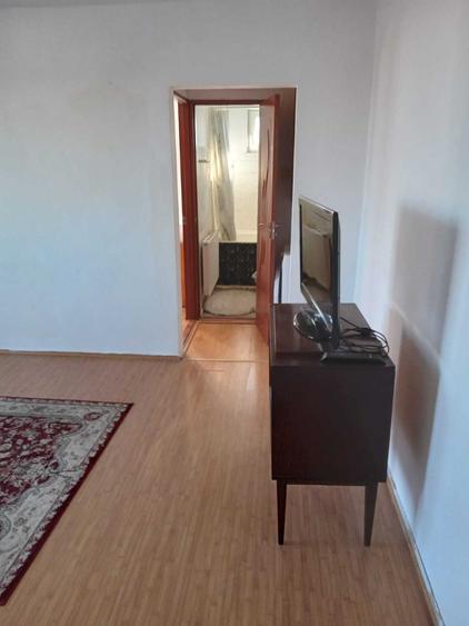 Apartament cu 2 camere semidecomandat în Drumul Carului