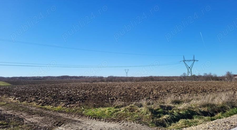 Teren de 10614 mp, în Mareș