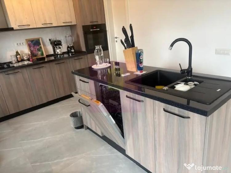 Casă cu 4 camere cu Teren 150 Mp în Central