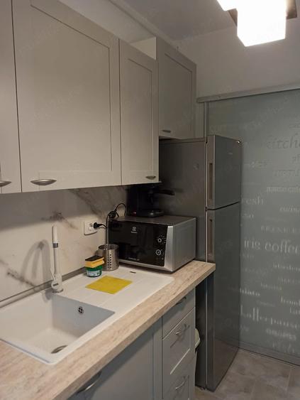 Apartament cu 2 camere decomandat în Roșu