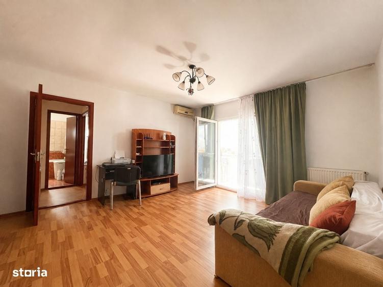 Apartament cu 2 camere semidecomandat în Girocului