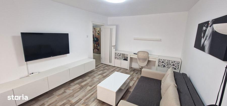 Apartament cu 2 camere decomandat, mobilat în Boema