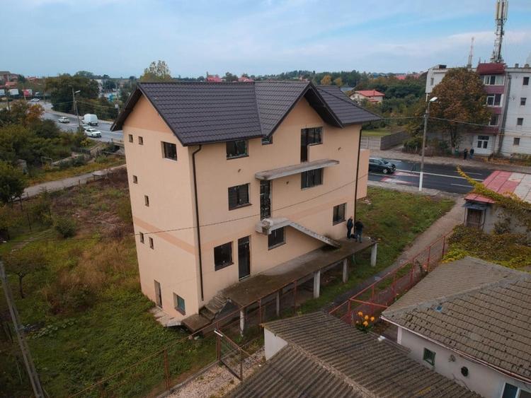 Casă individuală cu 6 camere cu Teren 277 Mp în Agigea