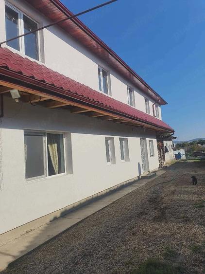 Casă cu 5 camere cu Teren 1000 Mp în Sângeorgiu de Mureș