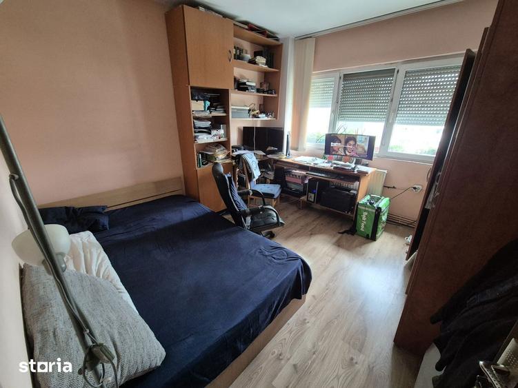 Apartament cu 3 camere decomandat în Grivița