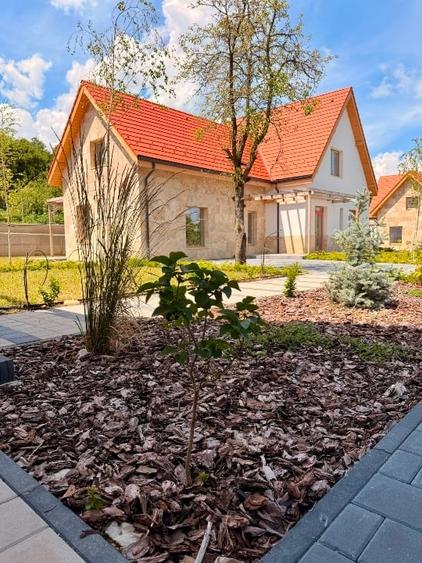 Casă individuală cu 5 camere cu Teren 532 Mp în Gheorghieni
