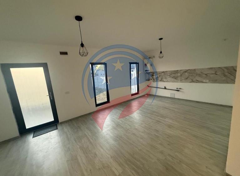 Casă individuală cu 3 camere cu Canalizare în Albești